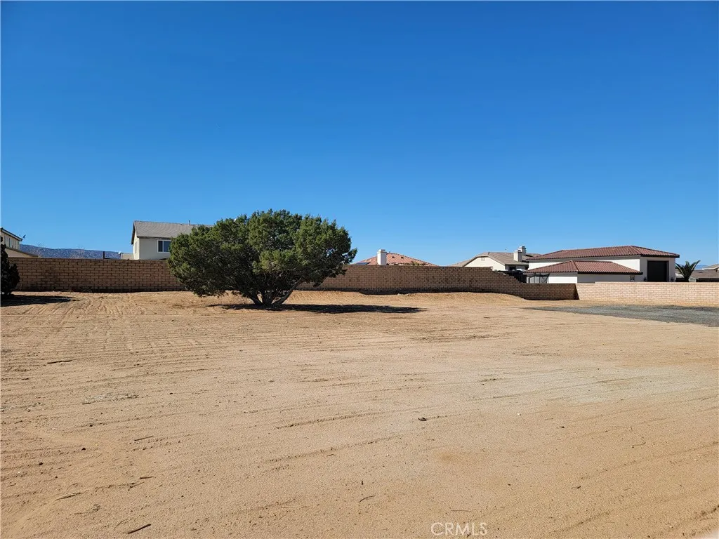 3715 W Avenue M 11, Lancaster, California 93536 home-pic-44