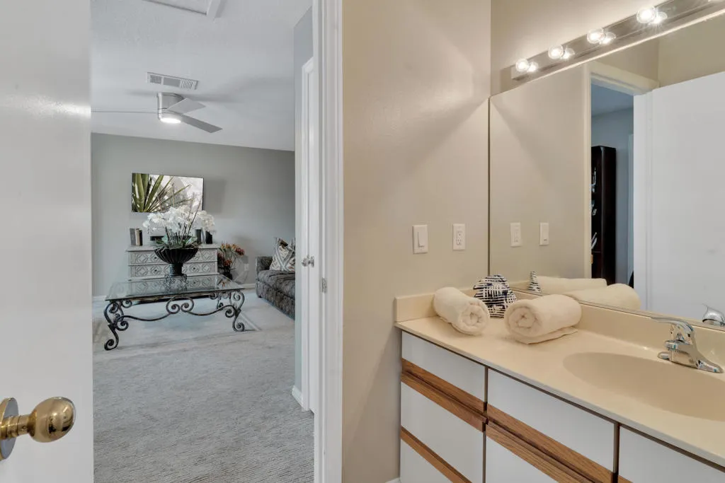 512 Flower Hill Lane, Palm Desert, California 92260 home-pic-15