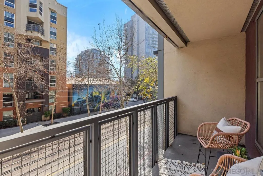 1150 J Street 304, San Diego, California 92101 home-pic-7