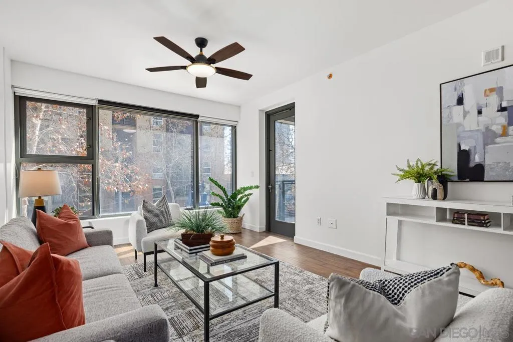 1150 J Street 304, San Diego, California 92101 home-pic-0