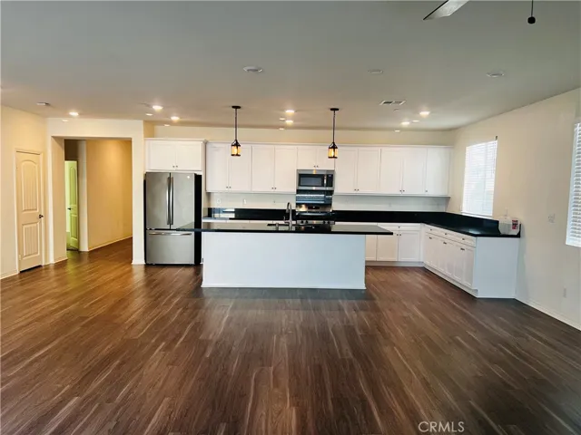 30858 Windy Ridge Way, Menifee, California 92584