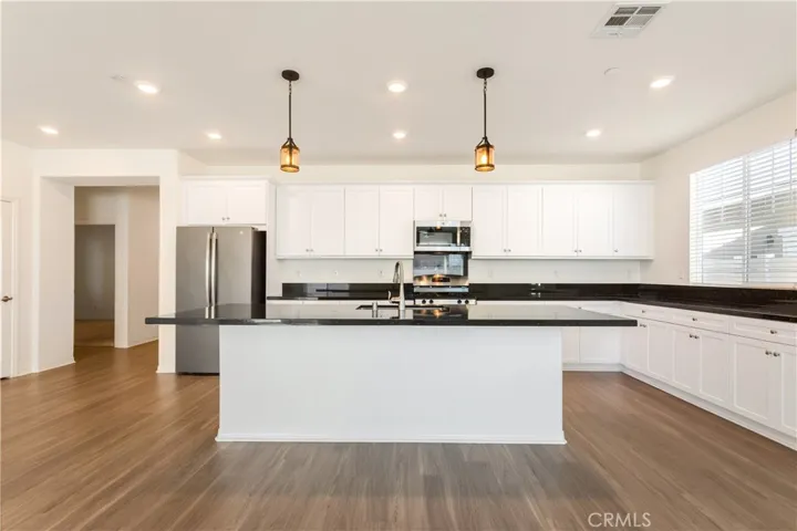 30858 Windy Ridge Way, Menifee, California 92584