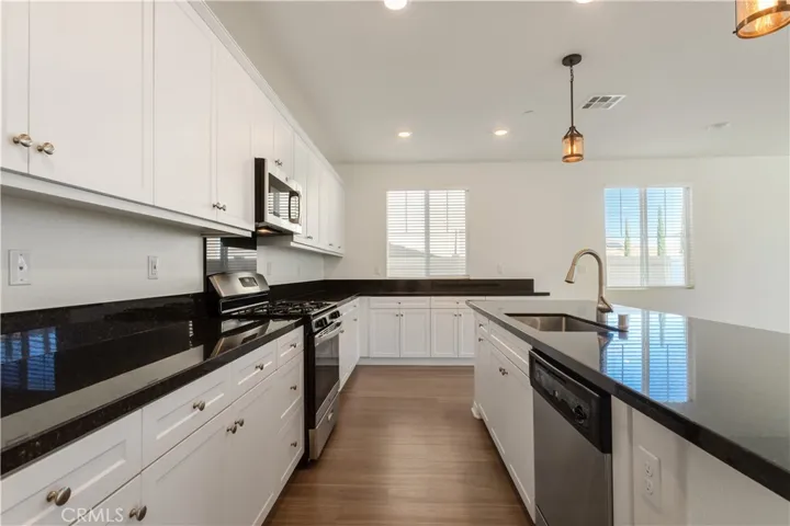 30858 Windy Ridge Way, Menifee, California 92584