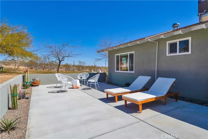 230 Delgada Avenue, Yucca Valley, California 92284
