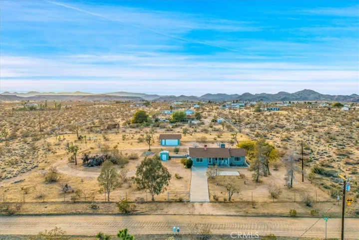 230 Delgada Avenue, Yucca Valley, California 92284