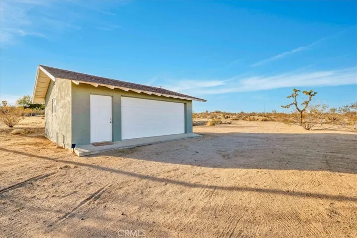 230 Delgada Avenue, Yucca Valley, California 92284