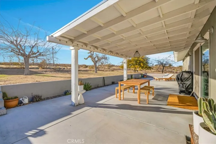 230 Delgada Avenue, Yucca Valley, California 92284