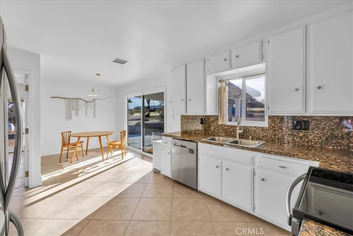 230 Delgada Avenue, Yucca Valley, California 92284