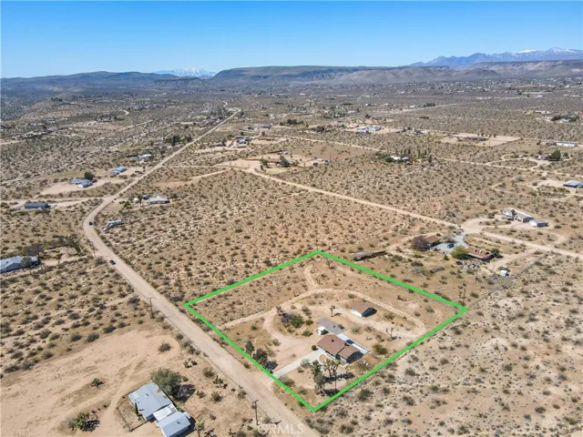 230 Delgada Avenue, Yucca Valley, California 92284