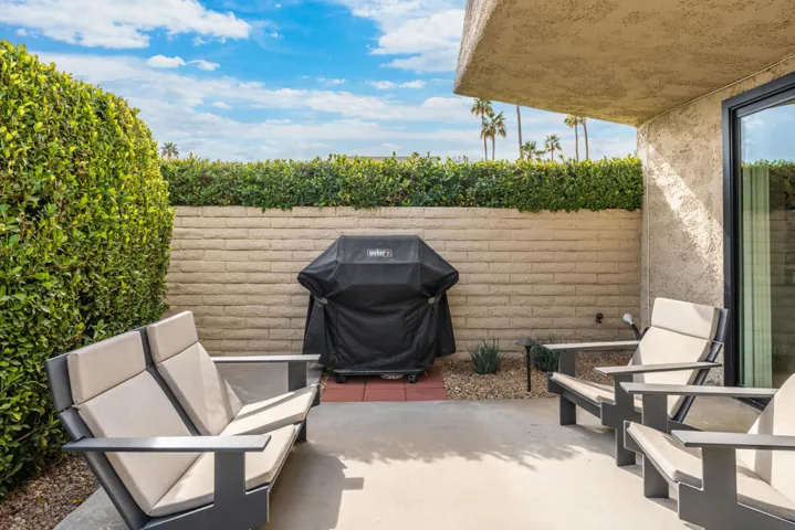 Patio Includes fuirniture and BBQ