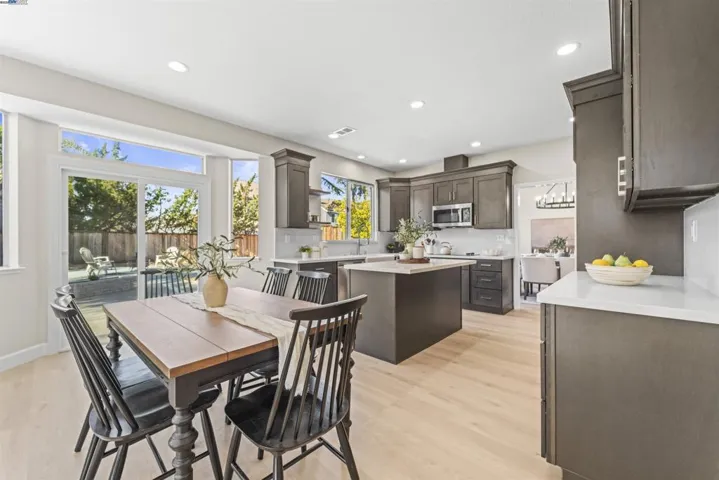 1458 Rutherford Ln, Oakley, California 94561