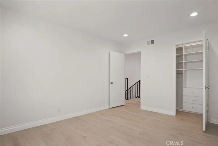 Another nice closet in this Bedroom