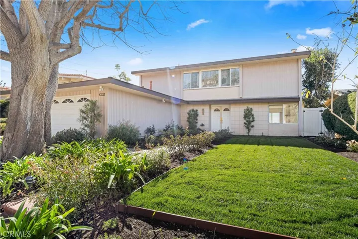 28503 Trailriders Drive, Rancho Palos Verdes, California 90275