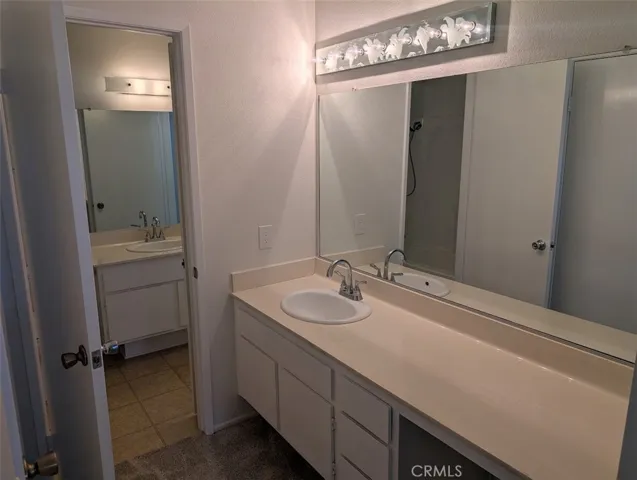 Main Bedroom Vanity