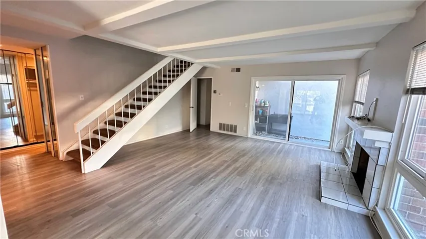 636 Lakeview Lane 1, Costa Mesa, California 92626