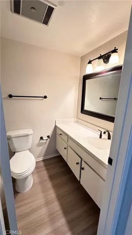 636 Lakeview Lane 1, Costa Mesa, California 92626