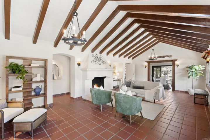 2906 Locust, San Diego, California 92106
