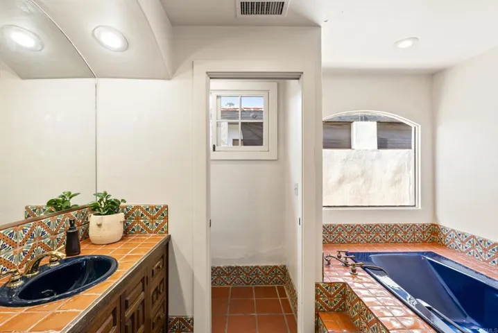 2906 Locust, San Diego, California 92106