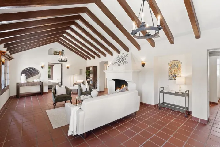 2906 Locust, San Diego, California 92106