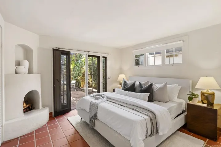 2906 Locust, San Diego, California 92106