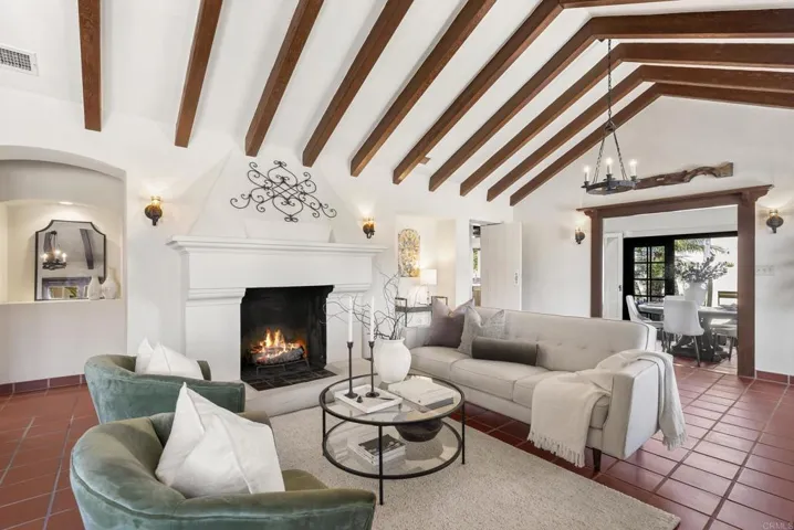 2906 Locust, San Diego, California 92106