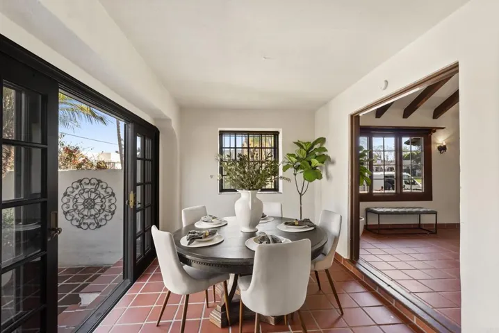 2906 Locust, San Diego, California 92106