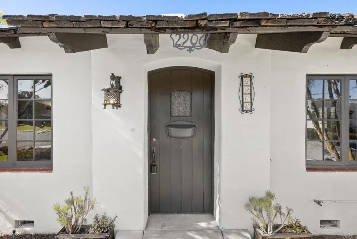 2906 Locust, San Diego, California 92106