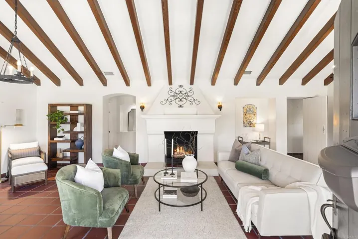 2906 Locust, San Diego, California 92106
