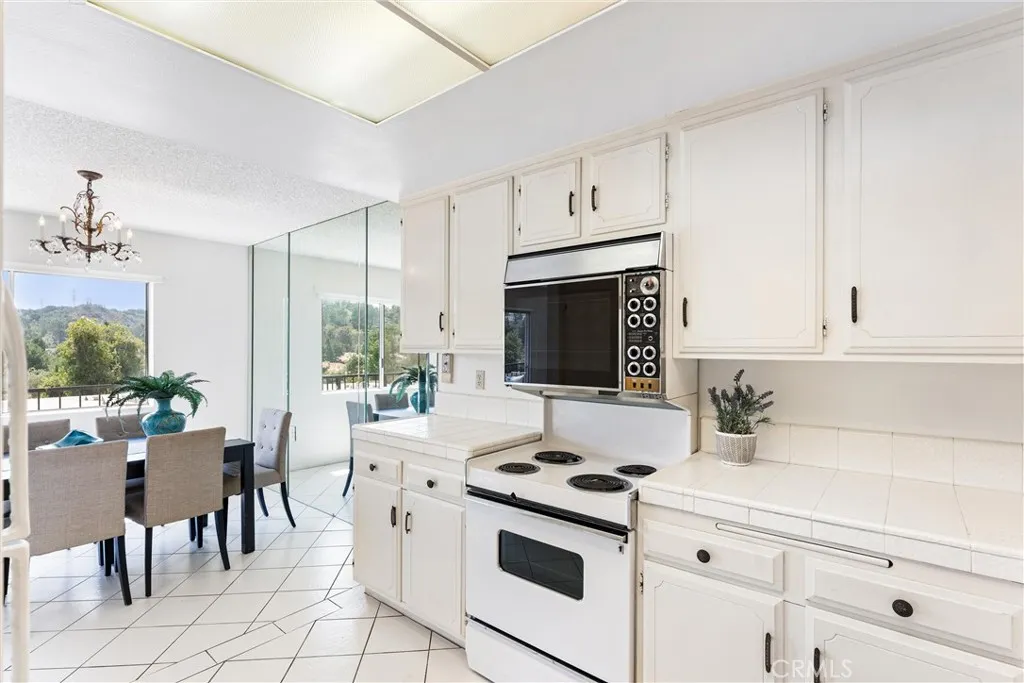 3271 San Amadeo P, Laguna Woods, California 92637 home-pic-17