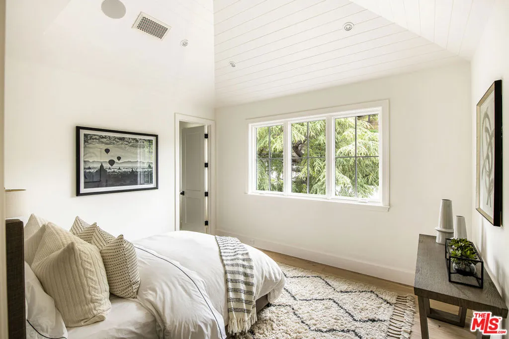 2601 Hutton Drive, Beverly Hills, California 90210 home-pic-26