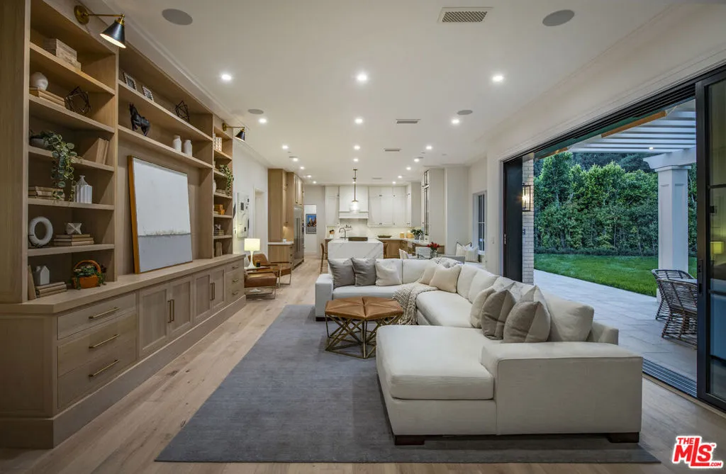 2601 Hutton Drive, Beverly Hills, California 90210 home-pic-41