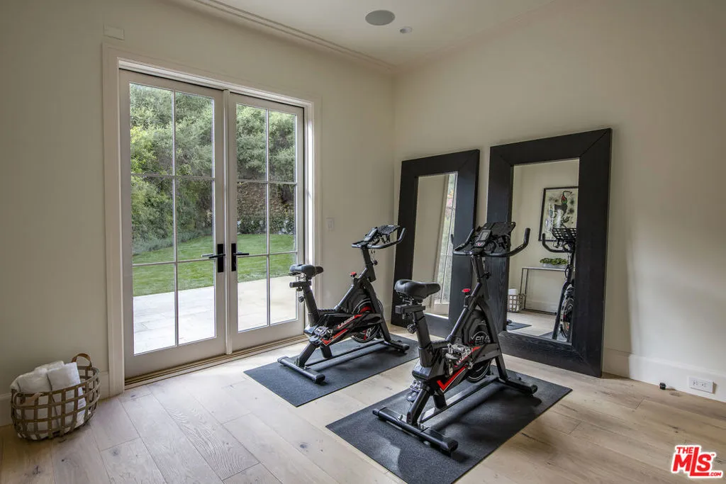 2601 Hutton Drive, Beverly Hills, California 90210 home-pic-32