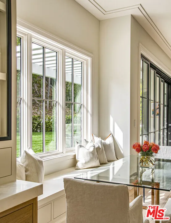 2601 Hutton Drive, Beverly Hills, California 90210 home-pic-9