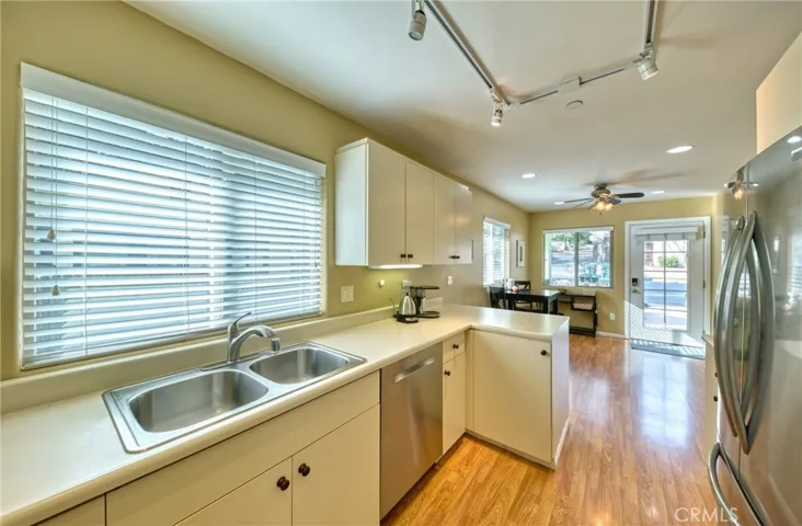 196 E Montecito Avenue, Sierra Madre, California 91024