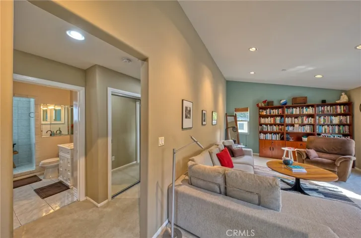 196 E Montecito Avenue, Sierra Madre, California 91024