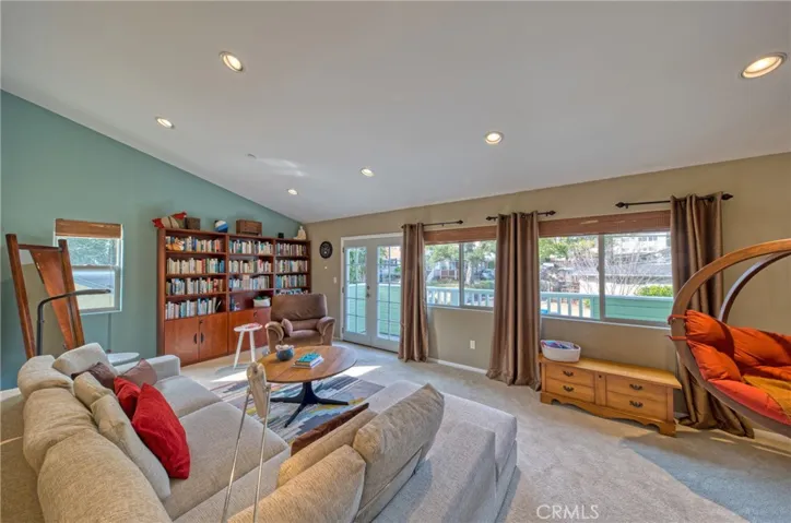 196 E Montecito Avenue, Sierra Madre, California 91024