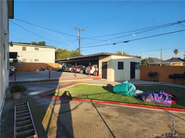 1249 W 107th Street, Los Angeles, California 90044