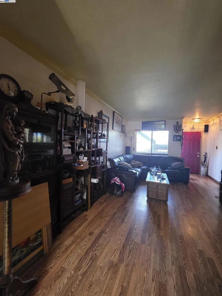 44 Oak Avenue, South San Francisco, California 94080 home-pic-7