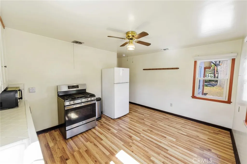4660 Cover Street, Riverside, California 92506 home-pic-29