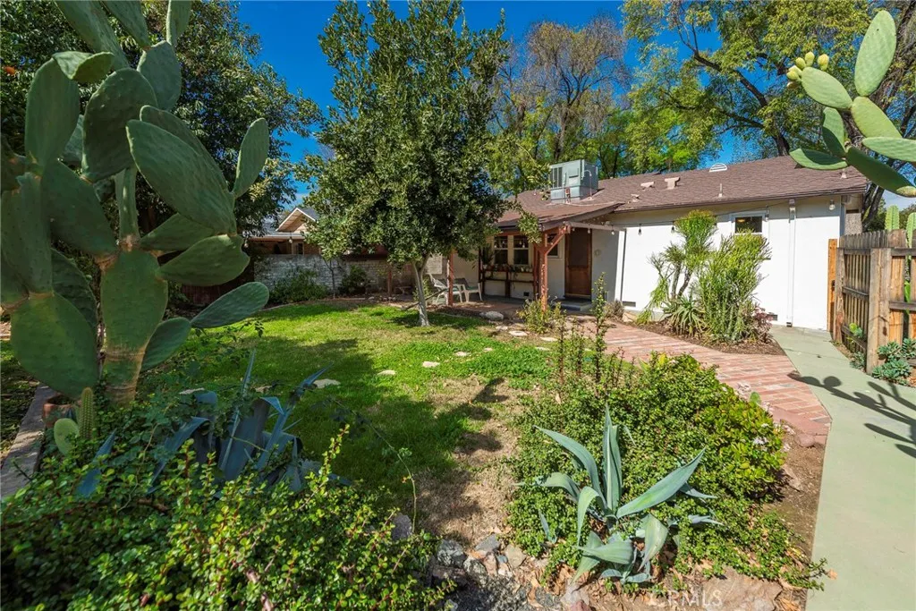 4660 Cover Street, Riverside, California 92506 home-pic-34