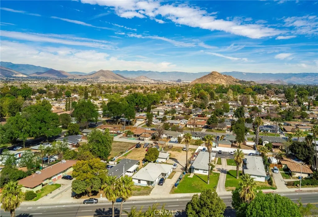 4660 Cover Street, Riverside, California 92506 home-pic-6