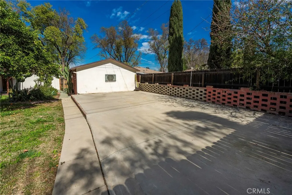 4660 Cover Street, Riverside, California 92506 home-pic-36