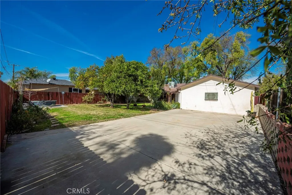 4660 Cover Street, Riverside, California 92506 home-pic-37