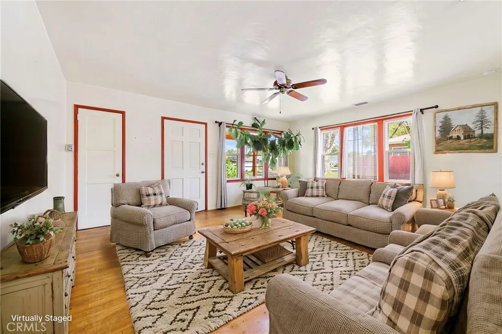 4660 Cover Street, Riverside, California 92506 home-pic-8