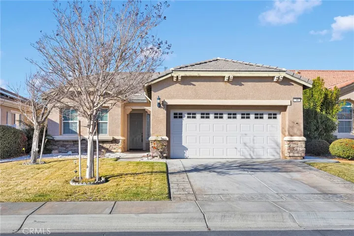 19486 Crystal Springs Lane, Apple Valley, California 92308