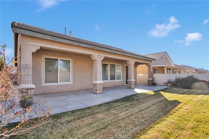 19486 Crystal Springs Lane, Apple Valley, California 92308