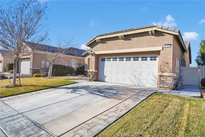 19486 Crystal Springs Lane, Apple Valley, California 92308