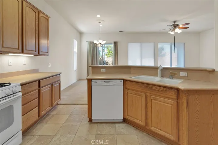 19486 Crystal Springs Lane, Apple Valley, California 92308