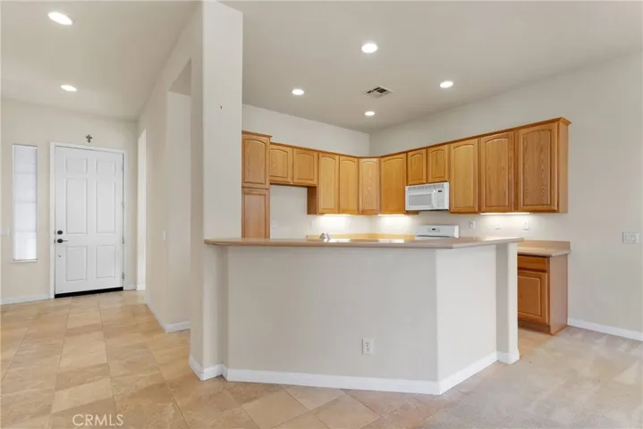 19486 Crystal Springs Lane, Apple Valley, California 92308