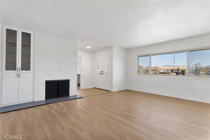 14018 Jicarilla Road, Apple Valley, California 92307